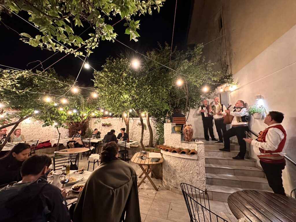 Tirana - oda restaurant