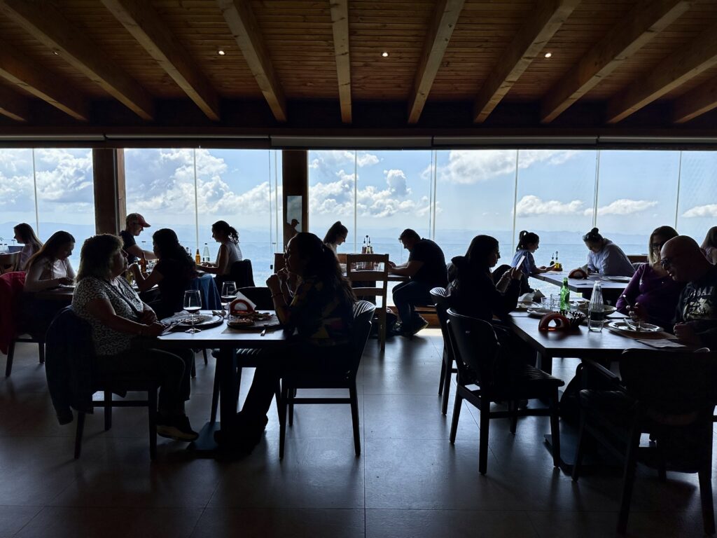 dove mangiare a Tirana - monte dajti
