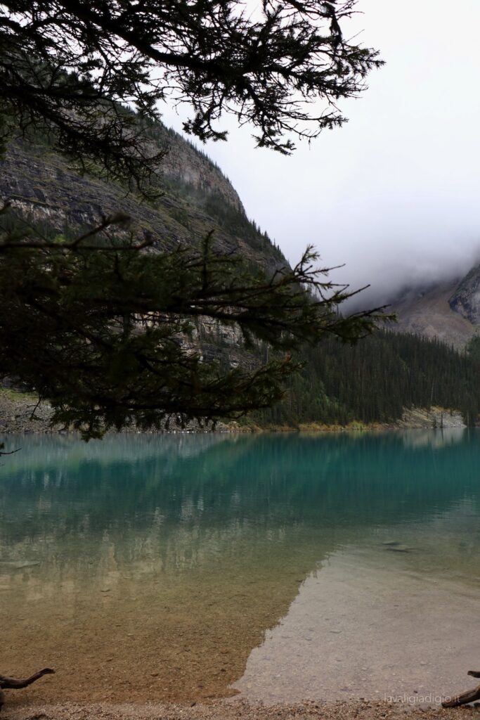 visitare moraine lake canada